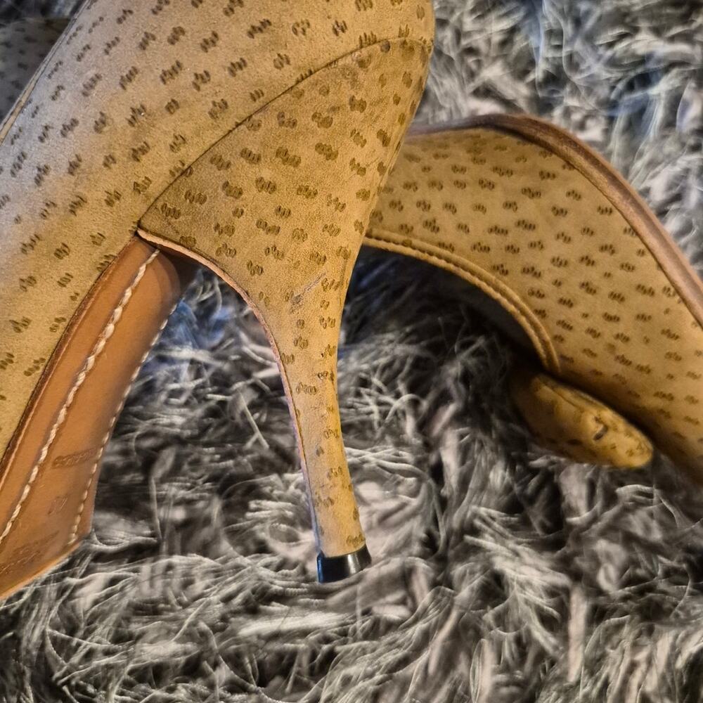 Prada Vintage Ostrich-Embossed Leather Pointed Toe Pumps w/ Rosette Bow – EU 40 - Picture 9 of 9